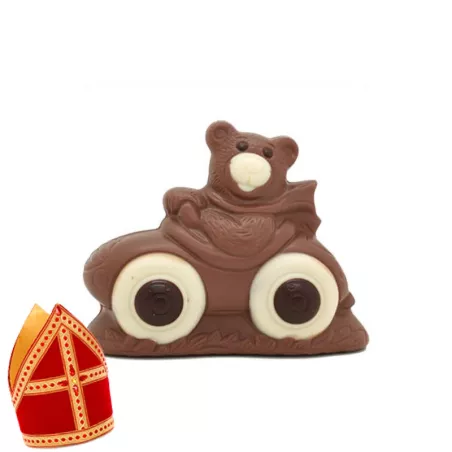Ingekleurd chocolade figuurtje: beer in auto, 7,5cm x 9,55cm
