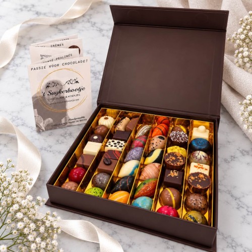 Luxe verpakking size L - ambachtelijke pralines in een luxe verpakking
